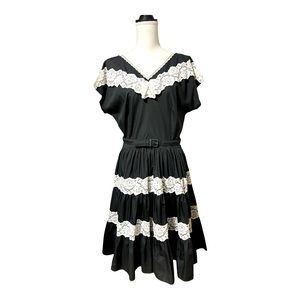 Vintage 1960s Pete Bettina of Miami square dancing dress